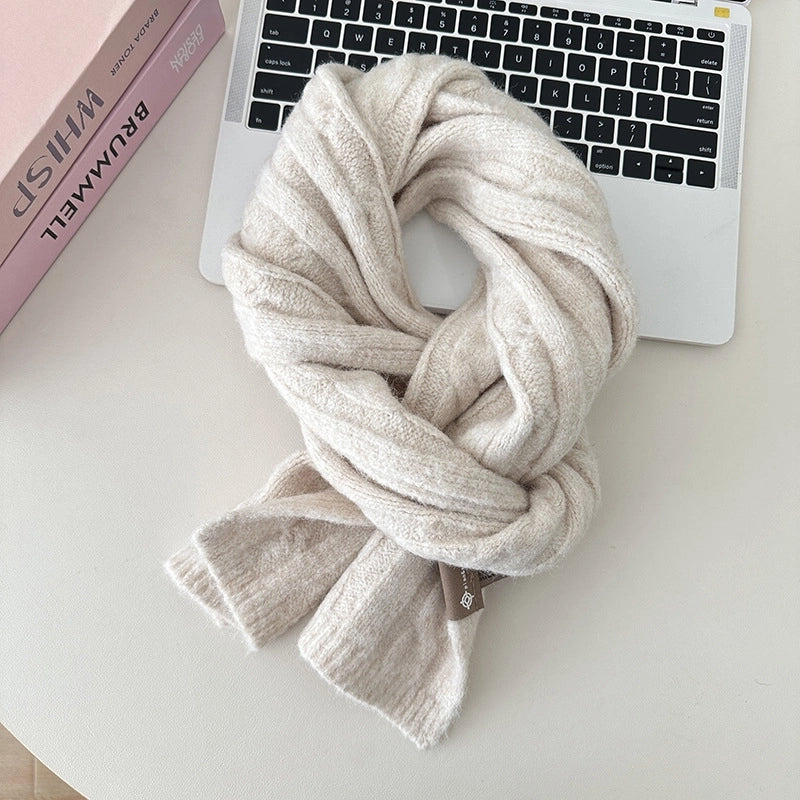 Women's Minimalist Solid Color Knit Scarf