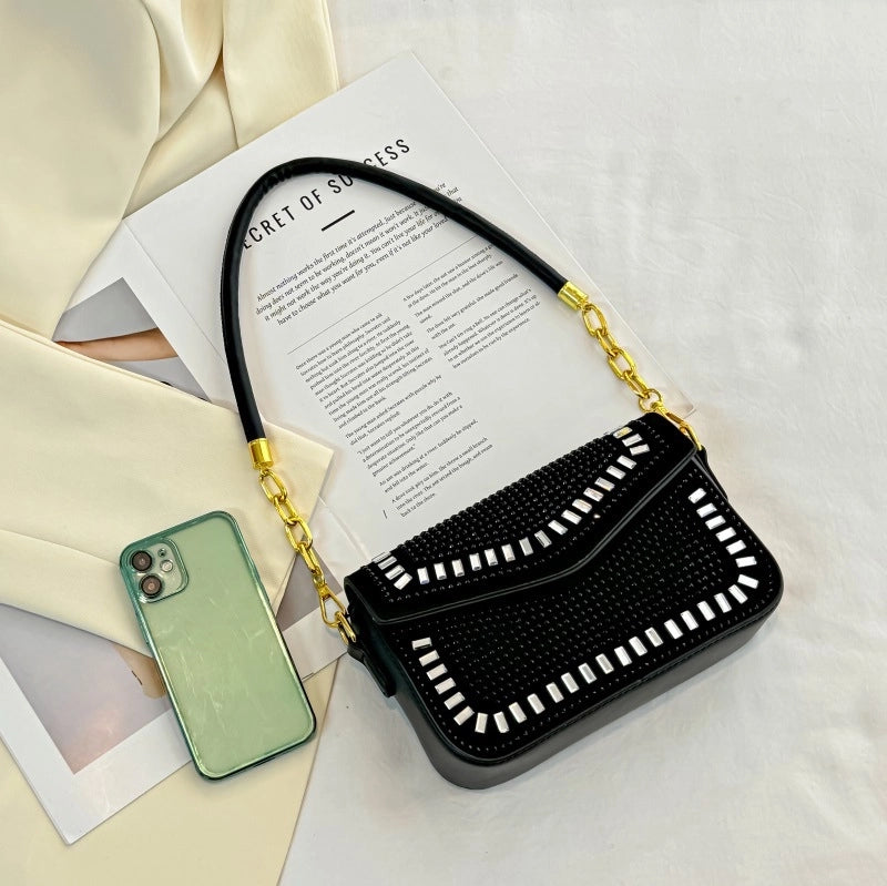 Women's Medium Pu Leather Solid Color Streetwear Lock Clasp Crossbody Bag