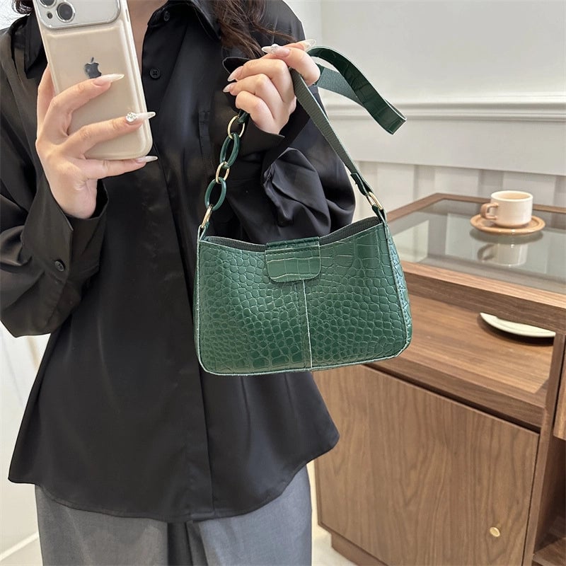 Women's Medium Pu Leather Solid Color Vintage Style Classic Style Square Magnetic Buckle Underarm Bag