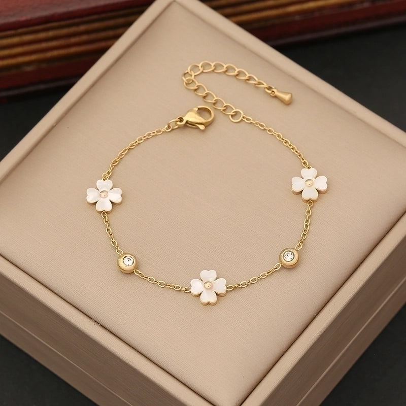 304 Stainless Steel Copper 18K Gold Plated Minimalist Commute Plating Heart Shape Butterfly Bracelets