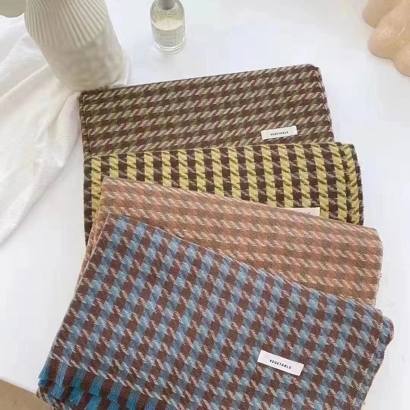 Women's Fashion Houndstooth Heart Shape Polyester Printing Scarf