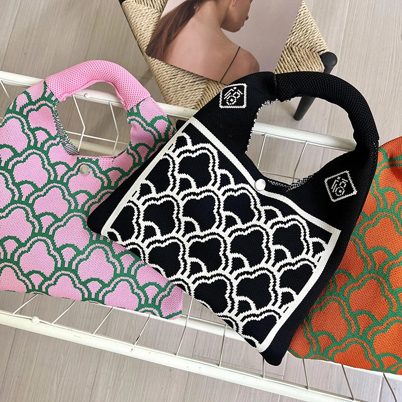 Women's Medium Polyester Printing Streetwear Dumpling Shape Buckle Handbag
