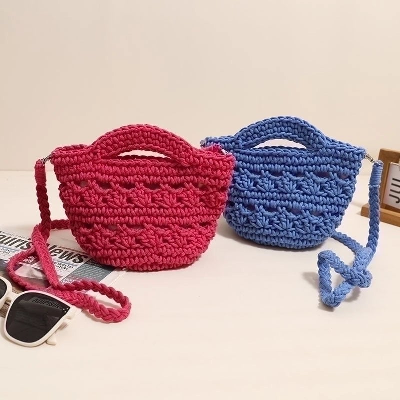 Women's Small Cotton Solid Color Vintage Style Classic Style Square Magnetic Buckle Straw Bag