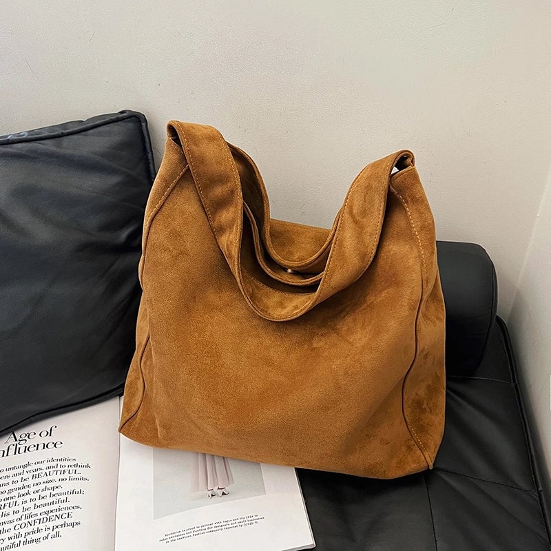 Women's Frosted Solid Color Vintage Style Square Magnetic Buckle Shoulder Bag