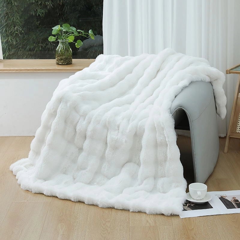 Internet Celebrity Winter Thickened Bubble Velvet Blanket Tuscan Rabbit-like Plush Thickened Blanket Office Sofa Blanket