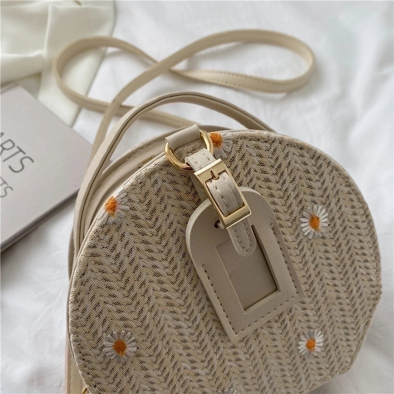 Women's Small All Seasons Straw Fashion Circle Bag