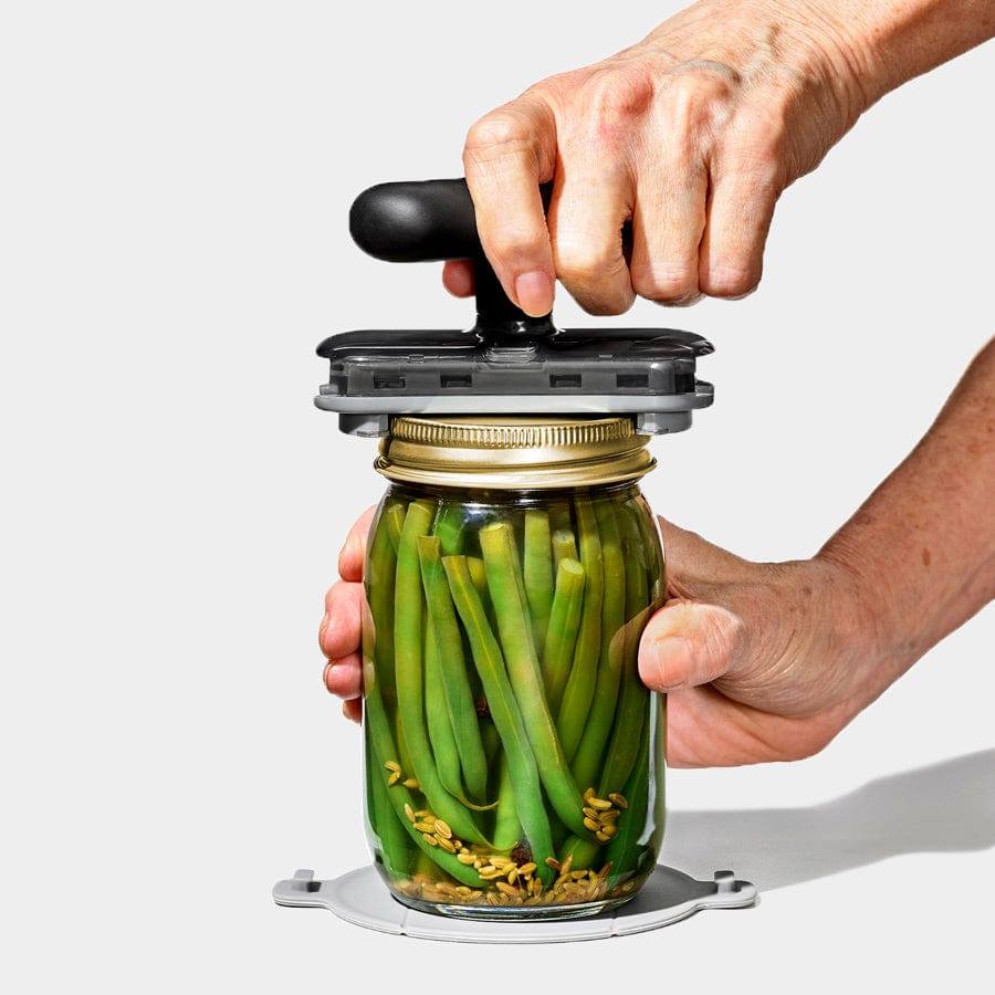 Twisting Jar Opener with Basepad