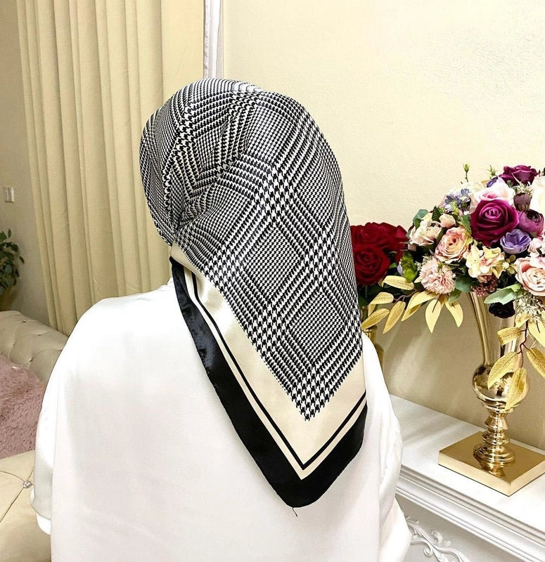 Women's Elegant Vintage Style Stripe Flower Satin Silk Scarf