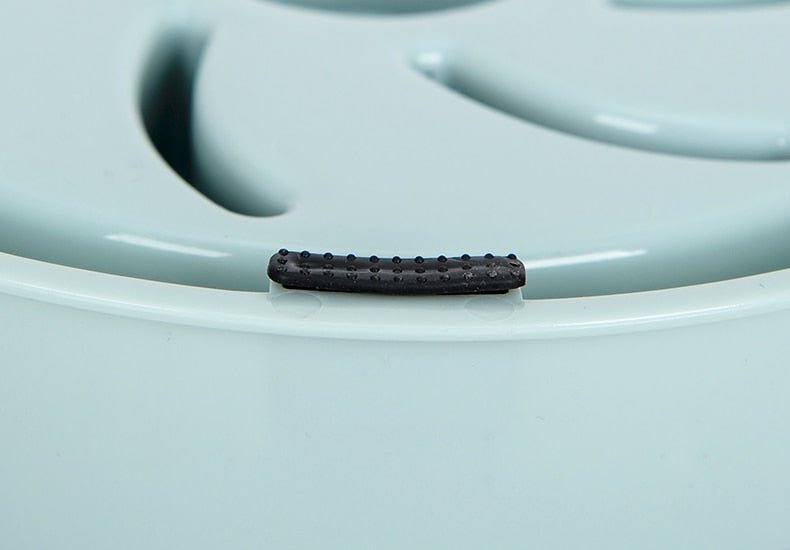 Slow Training Pet Feeder in Pastel Blue