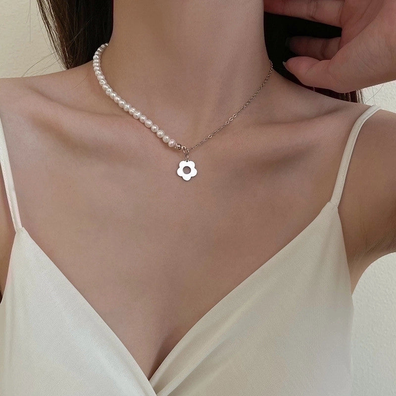 Romantic Minimalist Letter Moon Butterfly Alloy Acrylic Artificial Pearls Artificial Diamond Gold Plated Silver Plated Plating Inlay Necklace