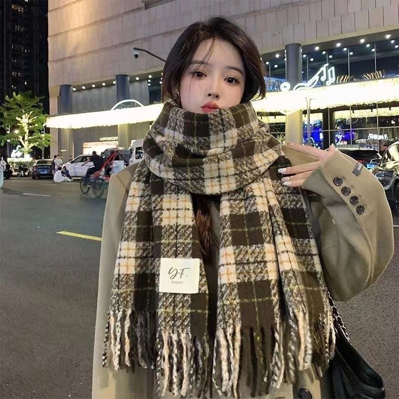 Women's Basic Plaid Polyester Scarf