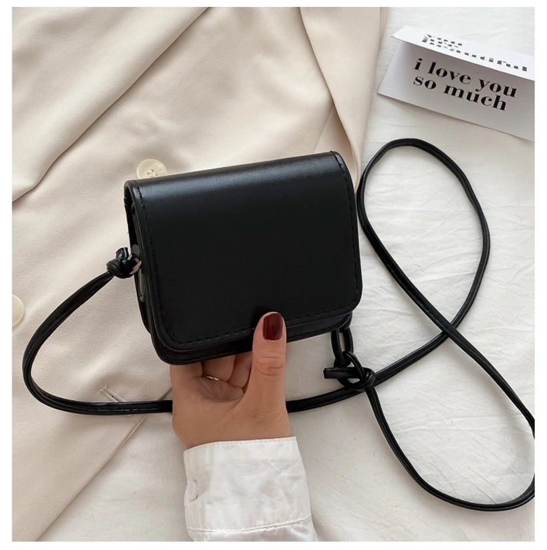 Women's Medium Pu Leather Solid Color Vintage Style Classic Style Magnetic Buckle Crossbody Bag