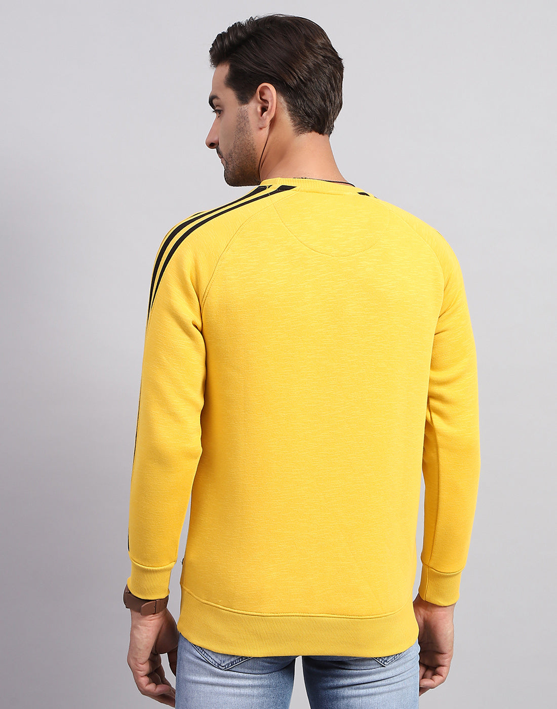 Men Yellow Printed Round Neck Full Sleeve Sweatshirt