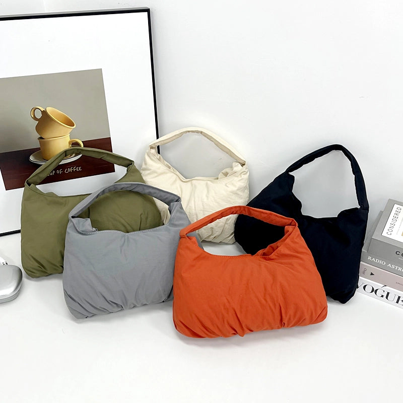 Women's Medium Cotton Solid Color Basic Classic Style Sewing Thread Dumpling Shape Magnetic Buckle Handbag