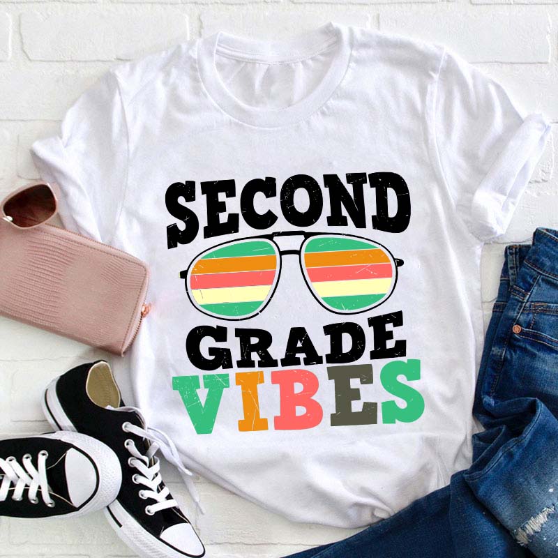 Personalized Grade Vintage Sunglasses Teacher T-Shirt