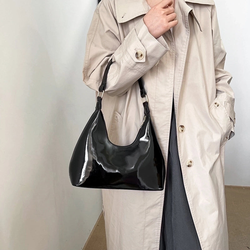 Women's Small Pu Leather Solid Color Streetwear Pillow Shape Zipper Underarm Bag