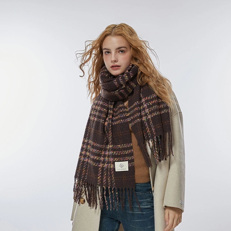 Women's Sweet Plaid Polyester Tassel Scarf
