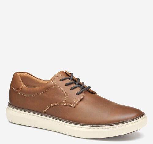 Causal trendy shoe