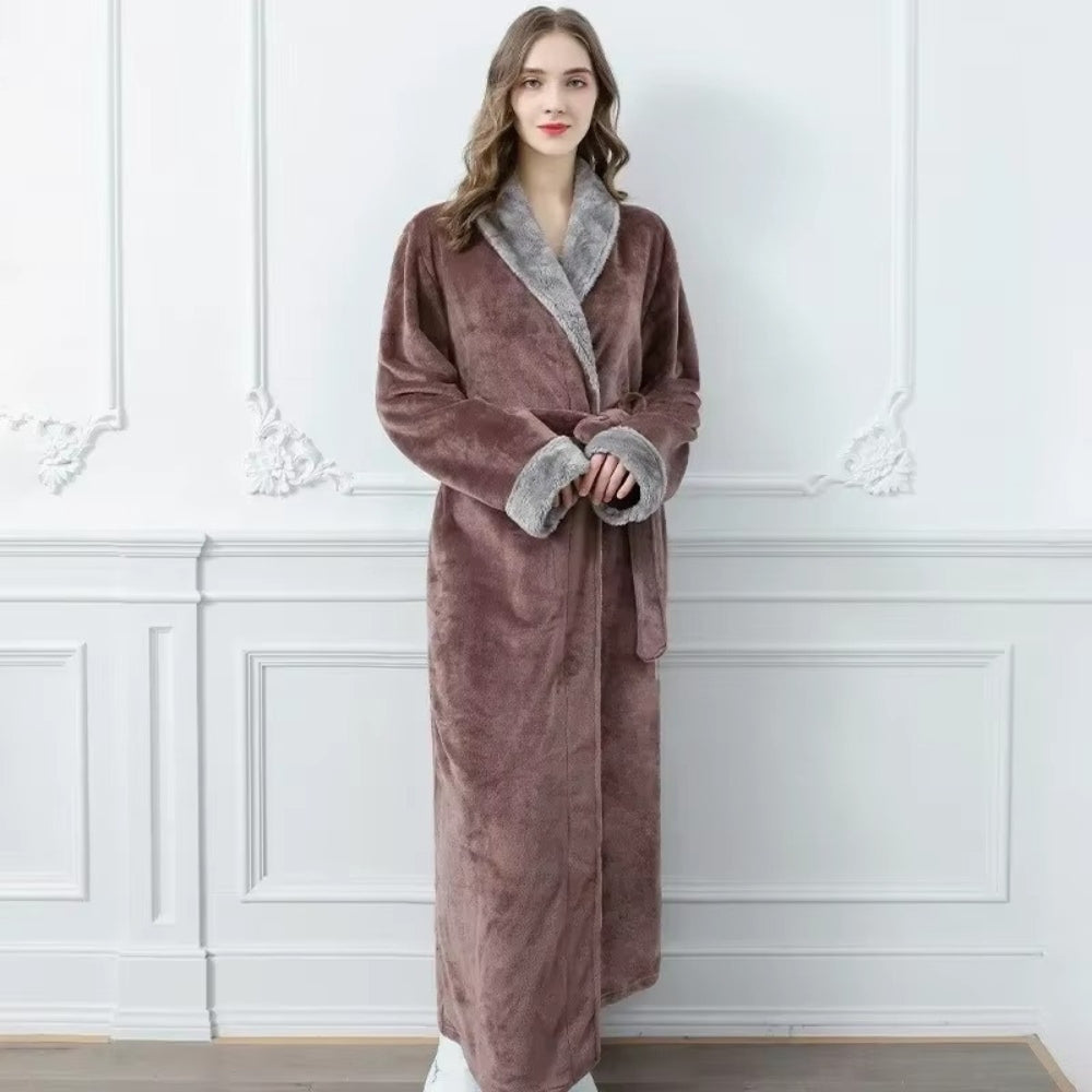 Plush Fleece Contrast Trim Bathrobe