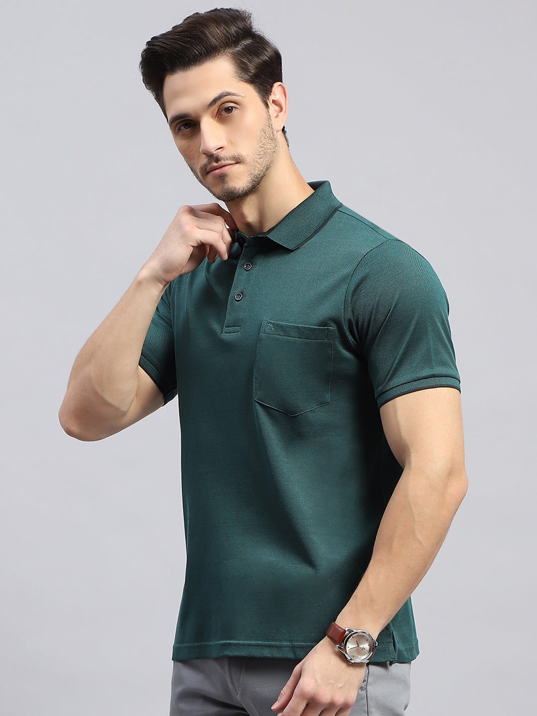 Men Green Solid Collar Half Sleeve T-Shirt