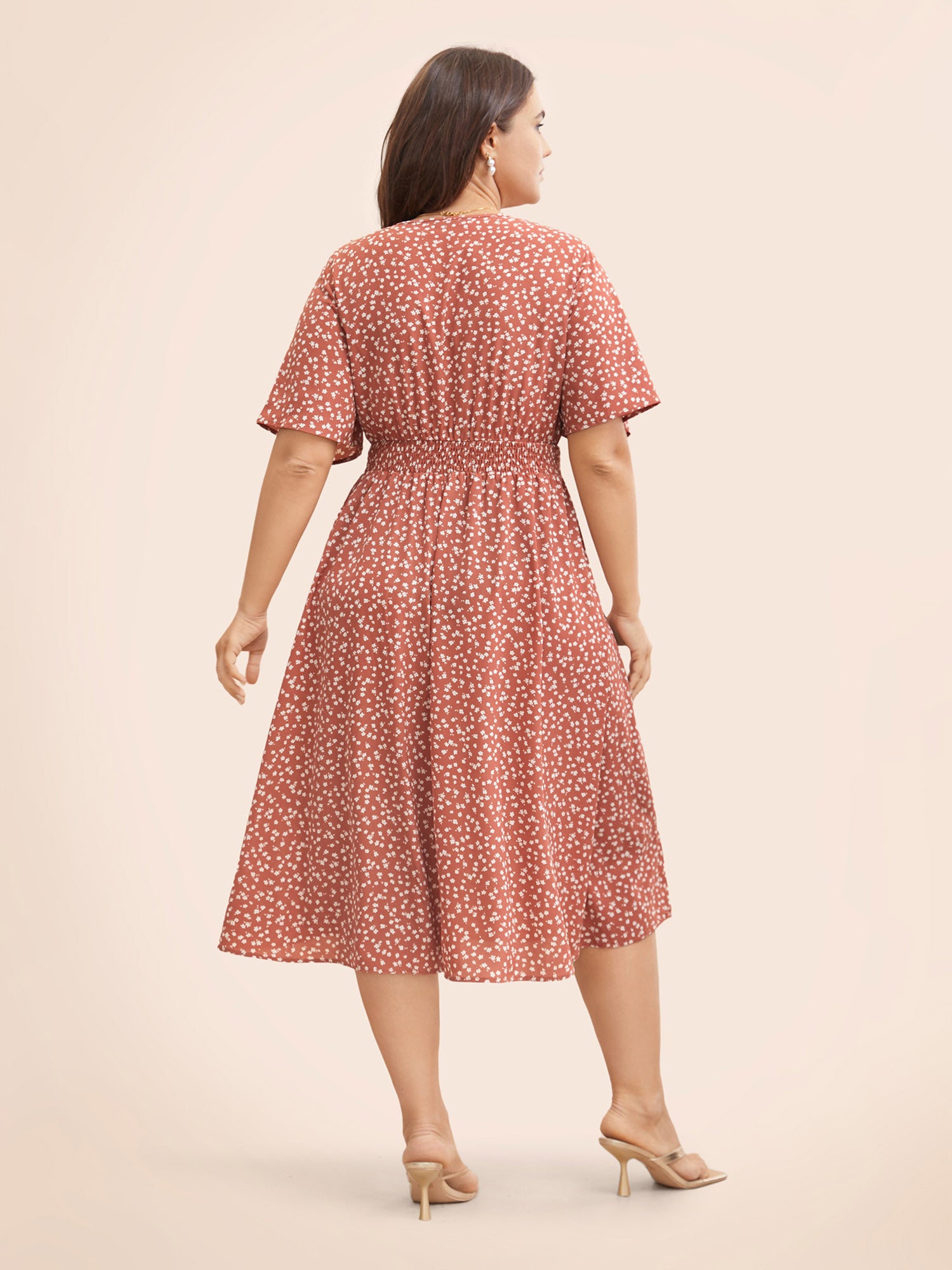 Ditsy Floral Shirred Ruffle Sleeve Midi Dress