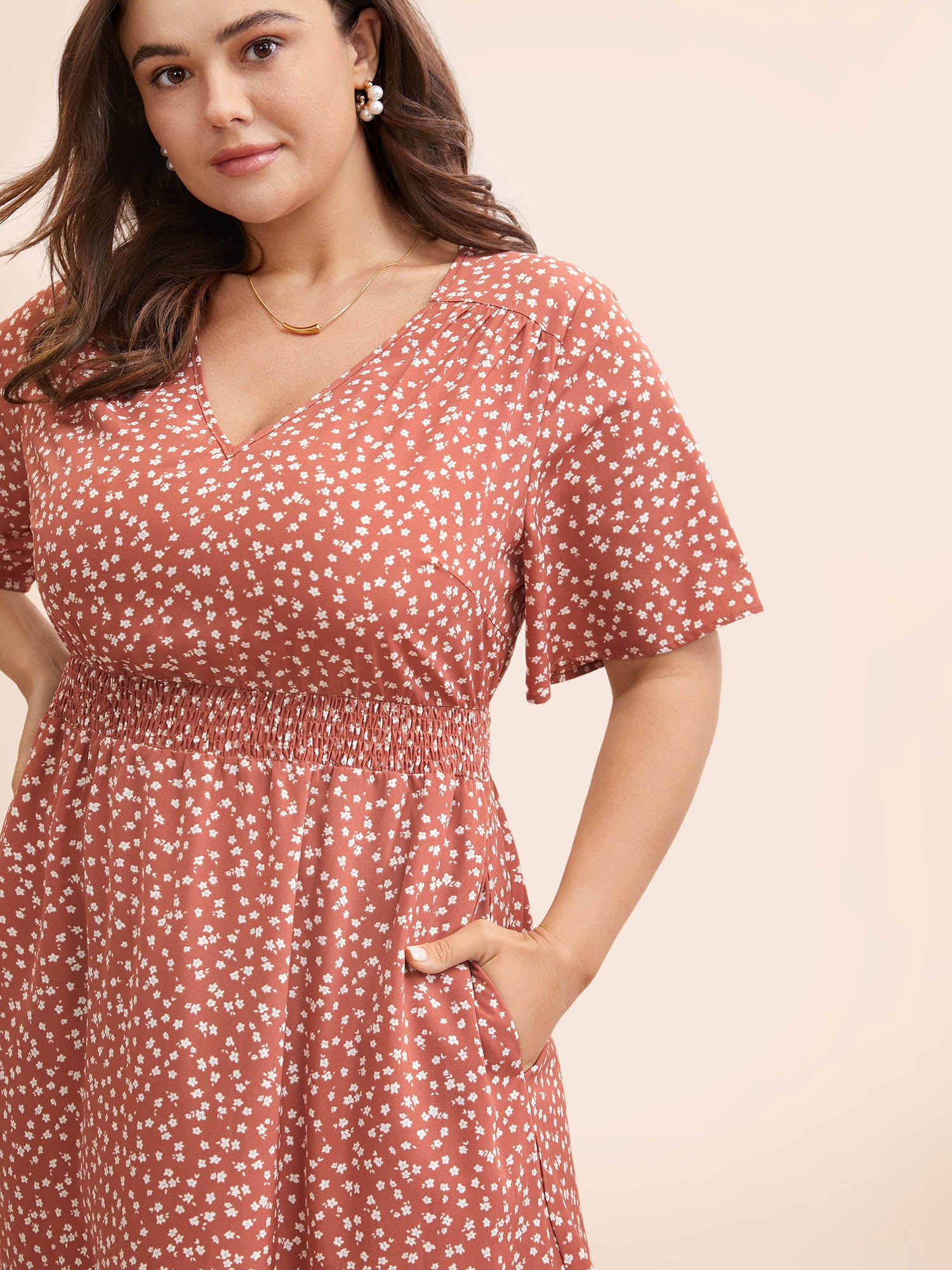 Ditsy Floral Shirred Ruffle Sleeve Midi Dress