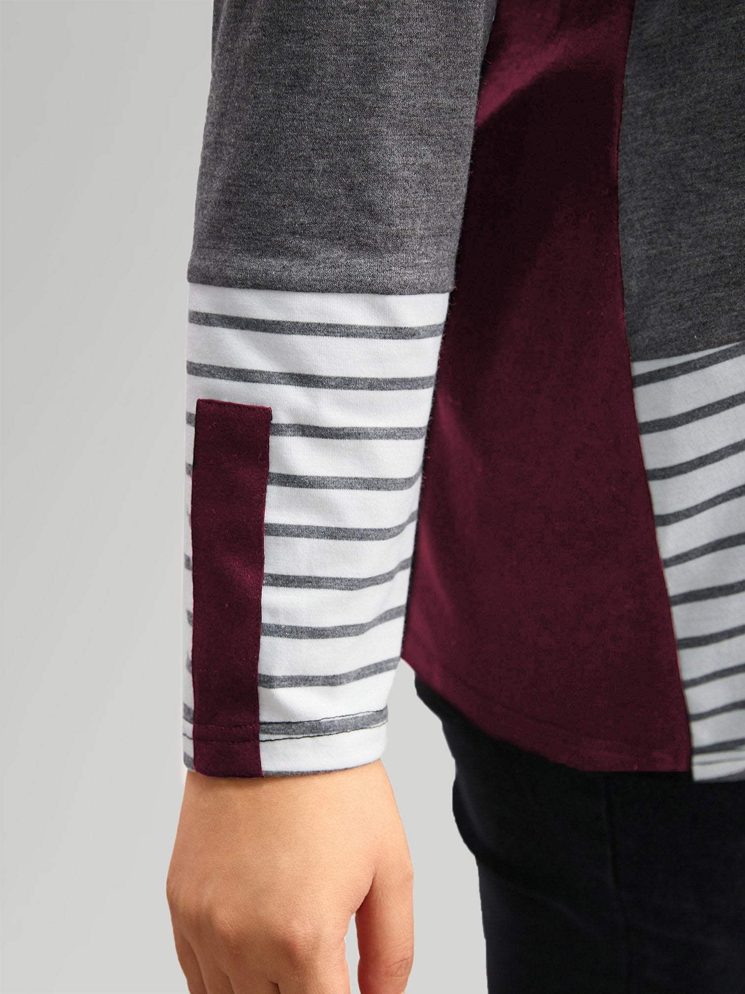 Colorblock Contrast Striped V Neck T-shirt