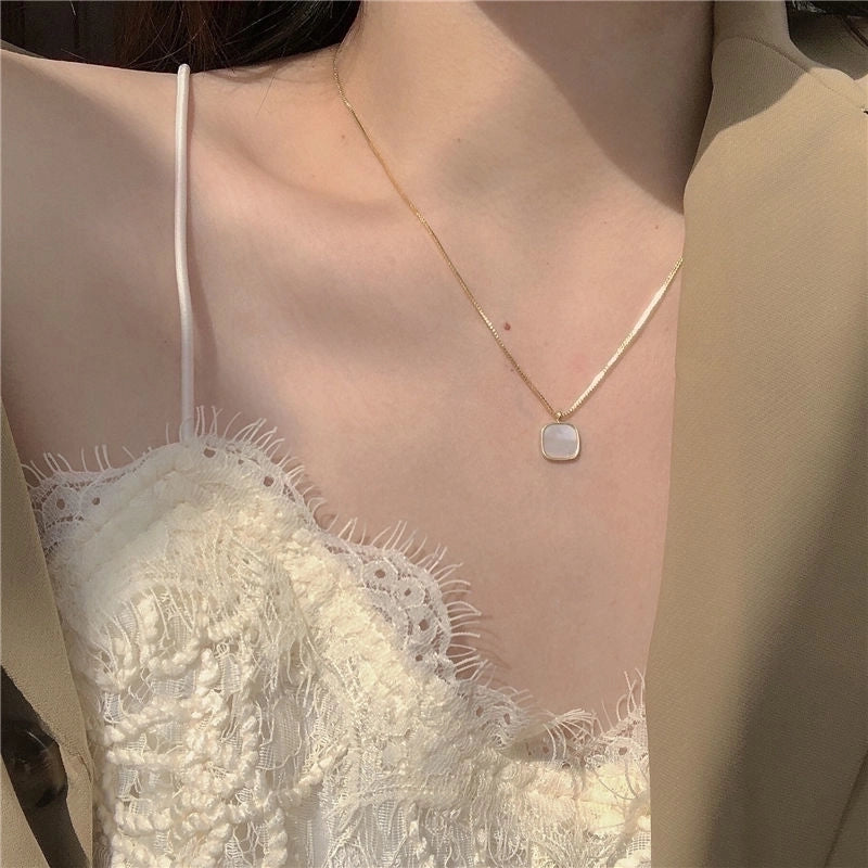 Minimalist Square Flower Bow Knot Alloy Inlay Artificial Pearls Rhinestones Women's Necklace