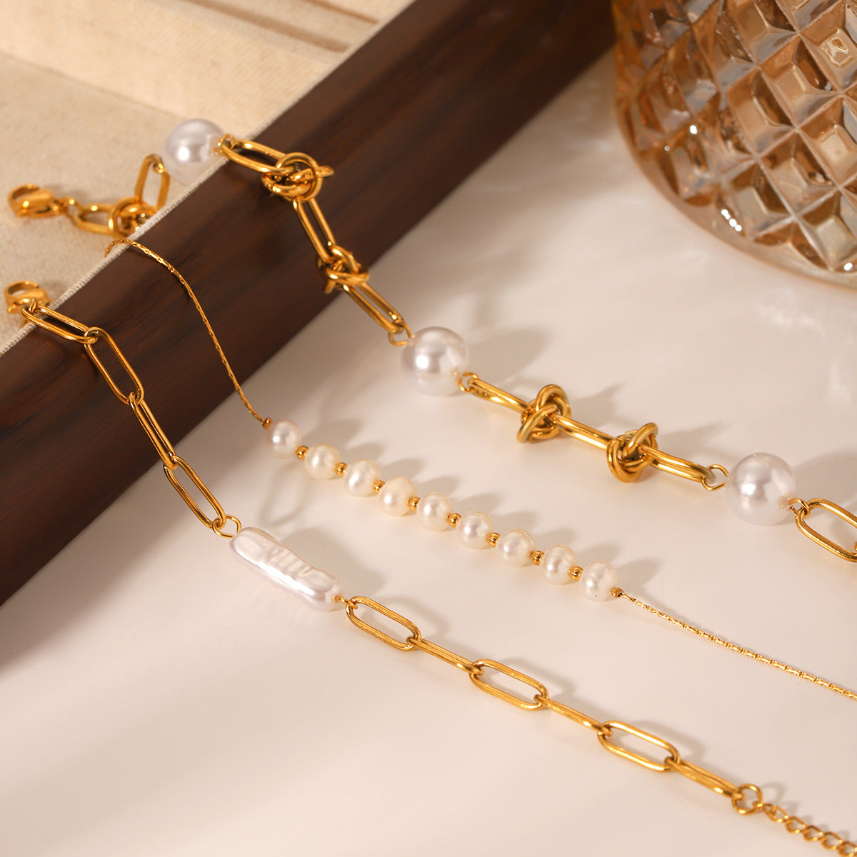 Retro Stainless Steel Chain Pearl Bracelet Ladies Beaded Freshwater Pearl Hand Jewelry