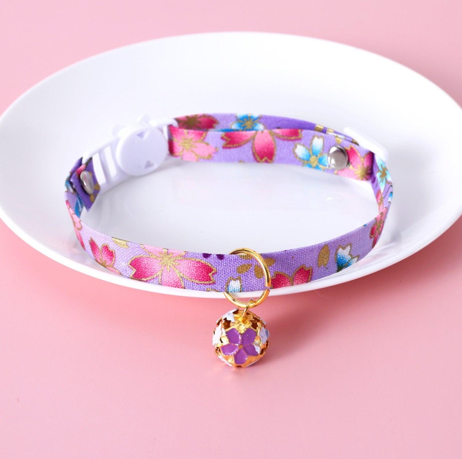 Japanese Style Adjustable Pet Flower Hollow Bell Collar