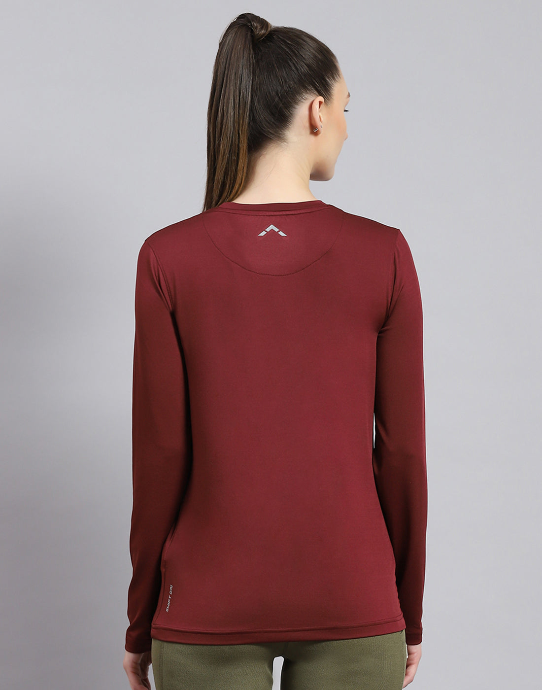 Women Maroon Solid Round Neck Full Sleeve Top