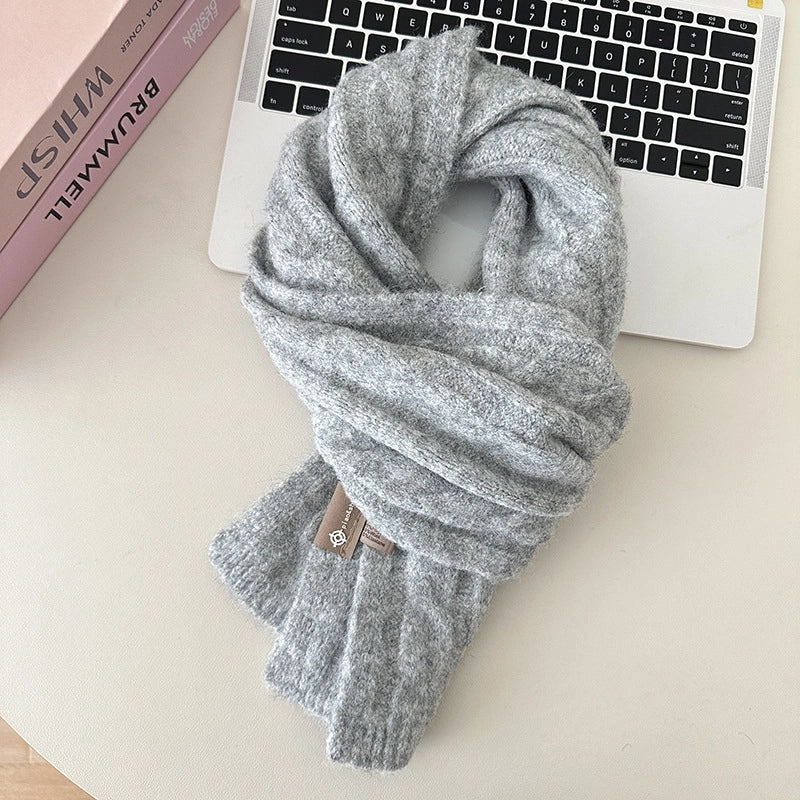 Women's Minimalist Solid Color Knit Scarf
