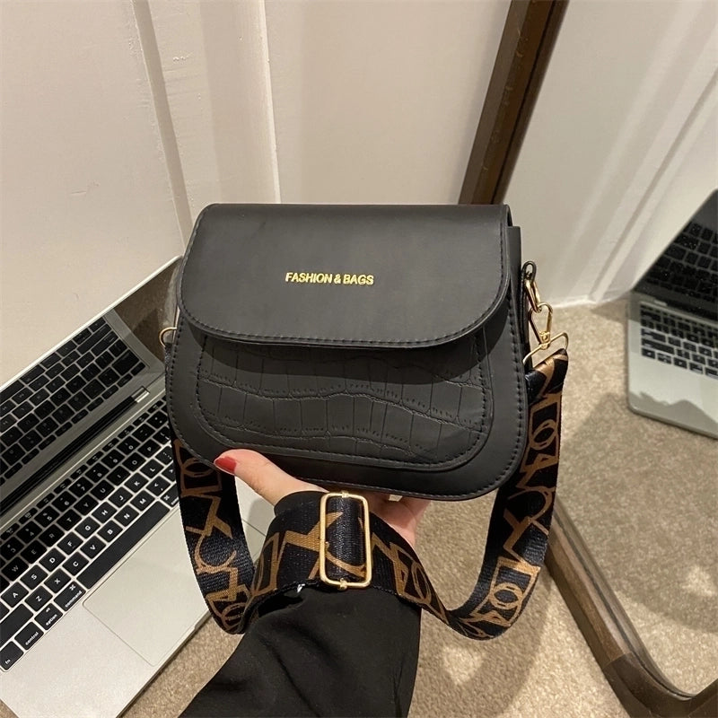 Women's Pu Leather Solid Color Classic Style Semicircle Flip Cover Shoulder Bag