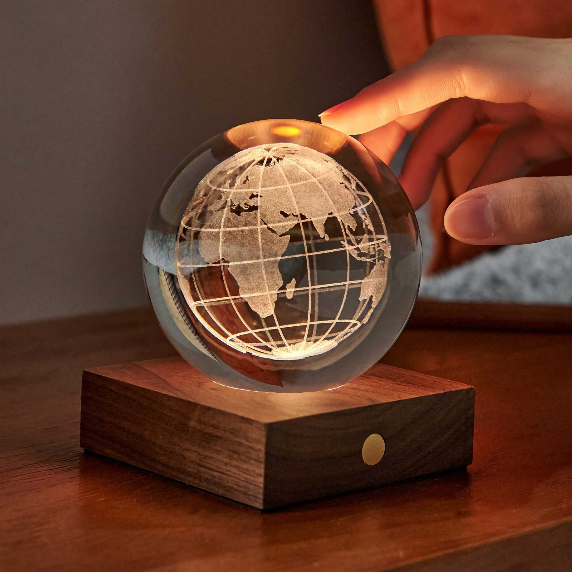 Gingko Amber Crystal Light . World Globe