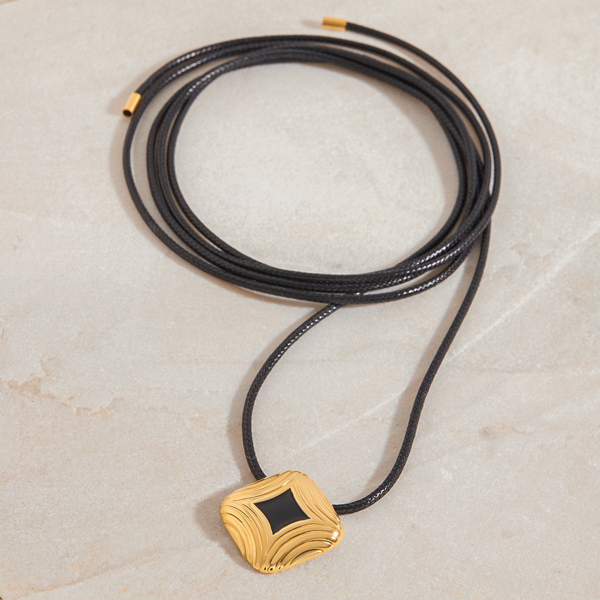 Jie Ding Square Black Oil Drop Titanium Steel Necklace Female Stainless Steel Jewelry Necklace