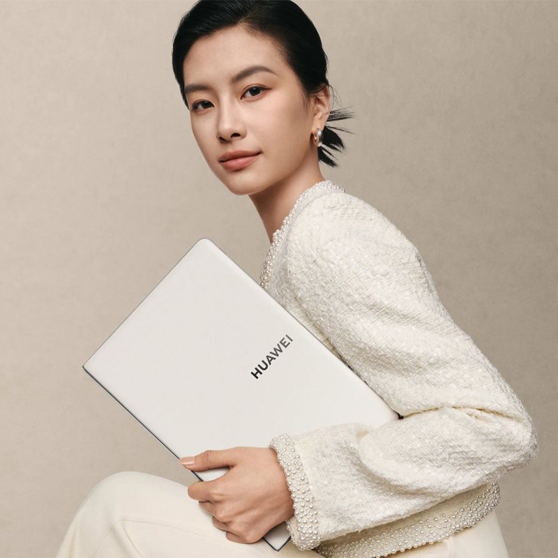 ✨Global Debut! The HUAWEI MateBook Fold — the extraordinary master of folding screen laptops. Limited time special offer: the first 1,000 buyers enjoy a 90% discount!