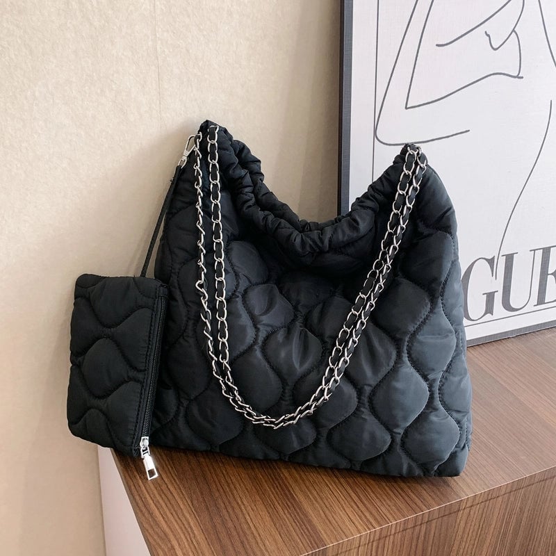 Women's All Seasons Oxford Cloth Lingge Vintage Style Sewing Thread Square Magnetic Buckle Shoulder Bag