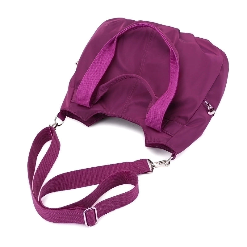 Women's Medium Spring Nylon Solid Color Basic Square Zipper Tote Bag