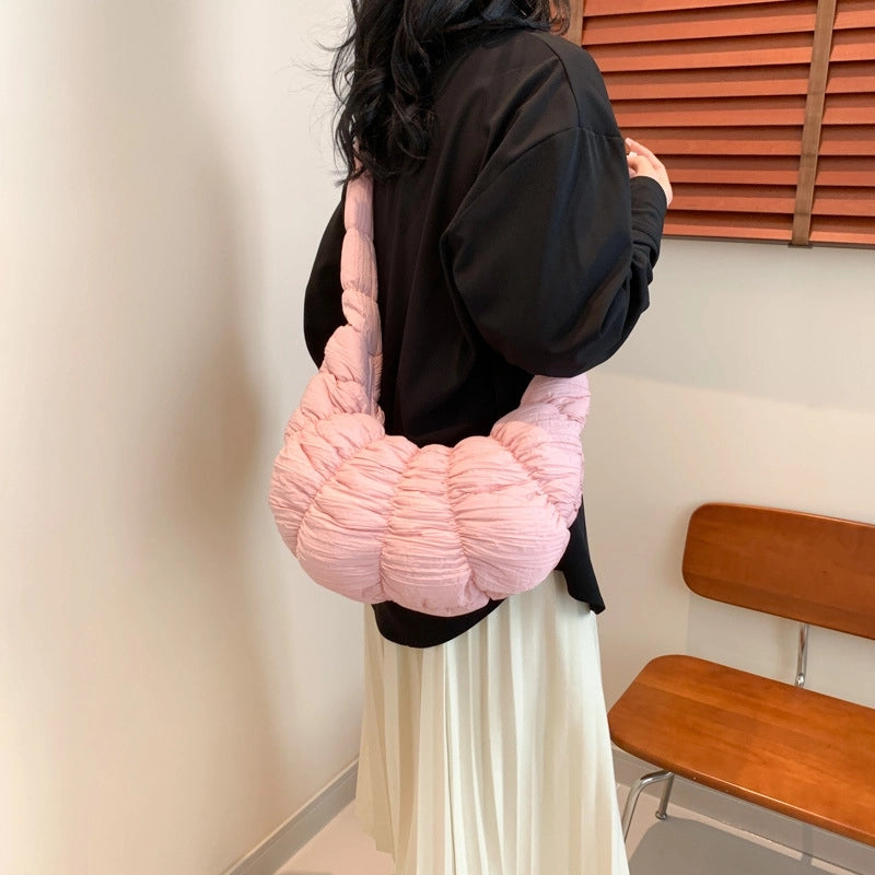 Women's Medium Nylon Solid Color Streetwear Zipper Cloud Shape Bag
