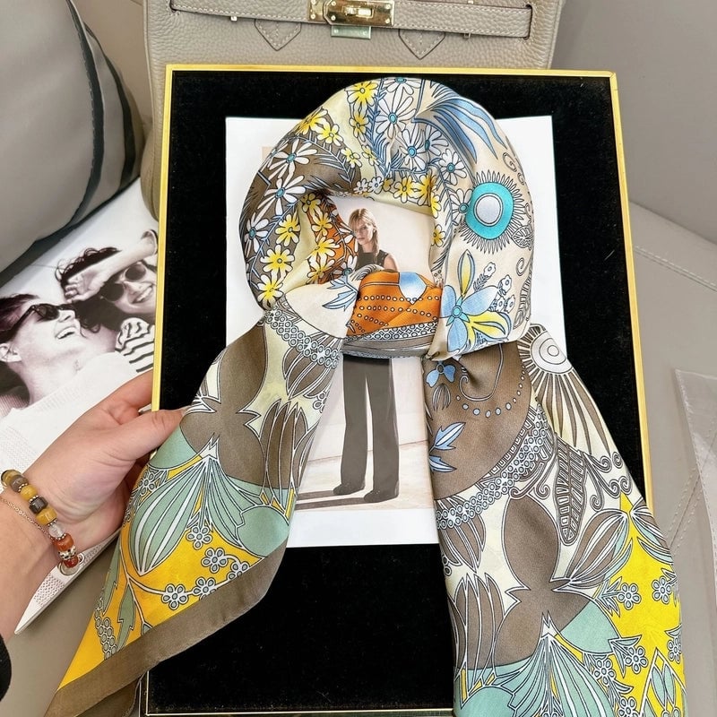 Women's Elegant Vacation Stripe Flower Polyester Silk Scarf