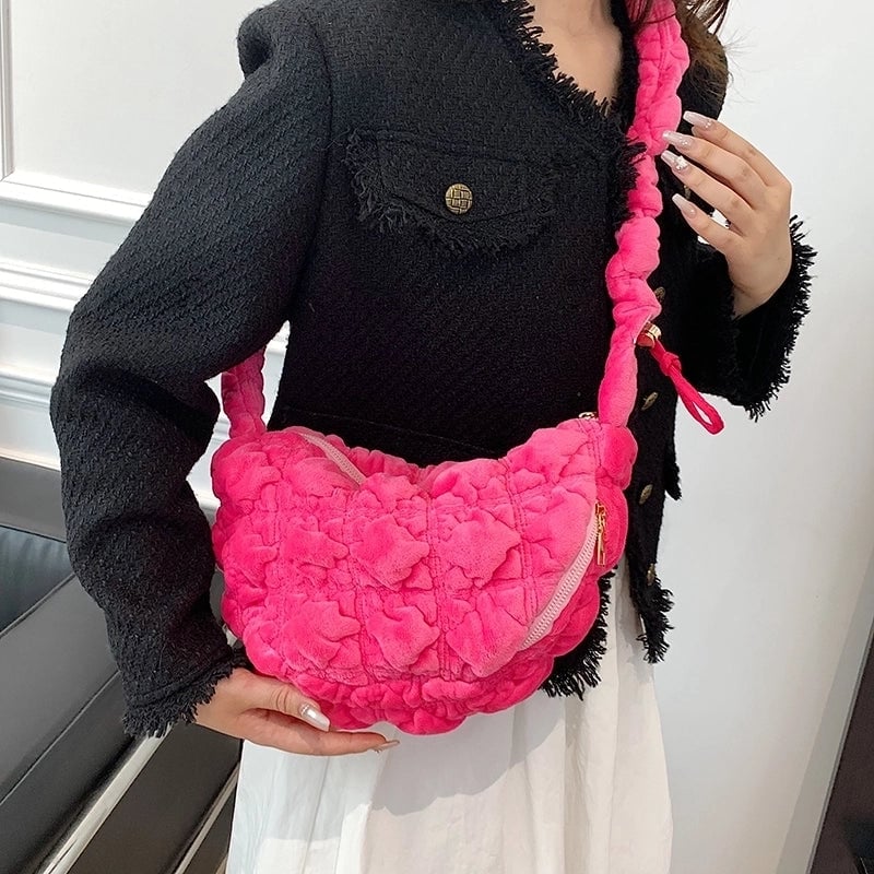 Women's Autumn&winter Polyester Solid Color Maximalism Classic Style Streetwear Knot Sewing Thread Dumpling Shape Zipper Underarm Bag