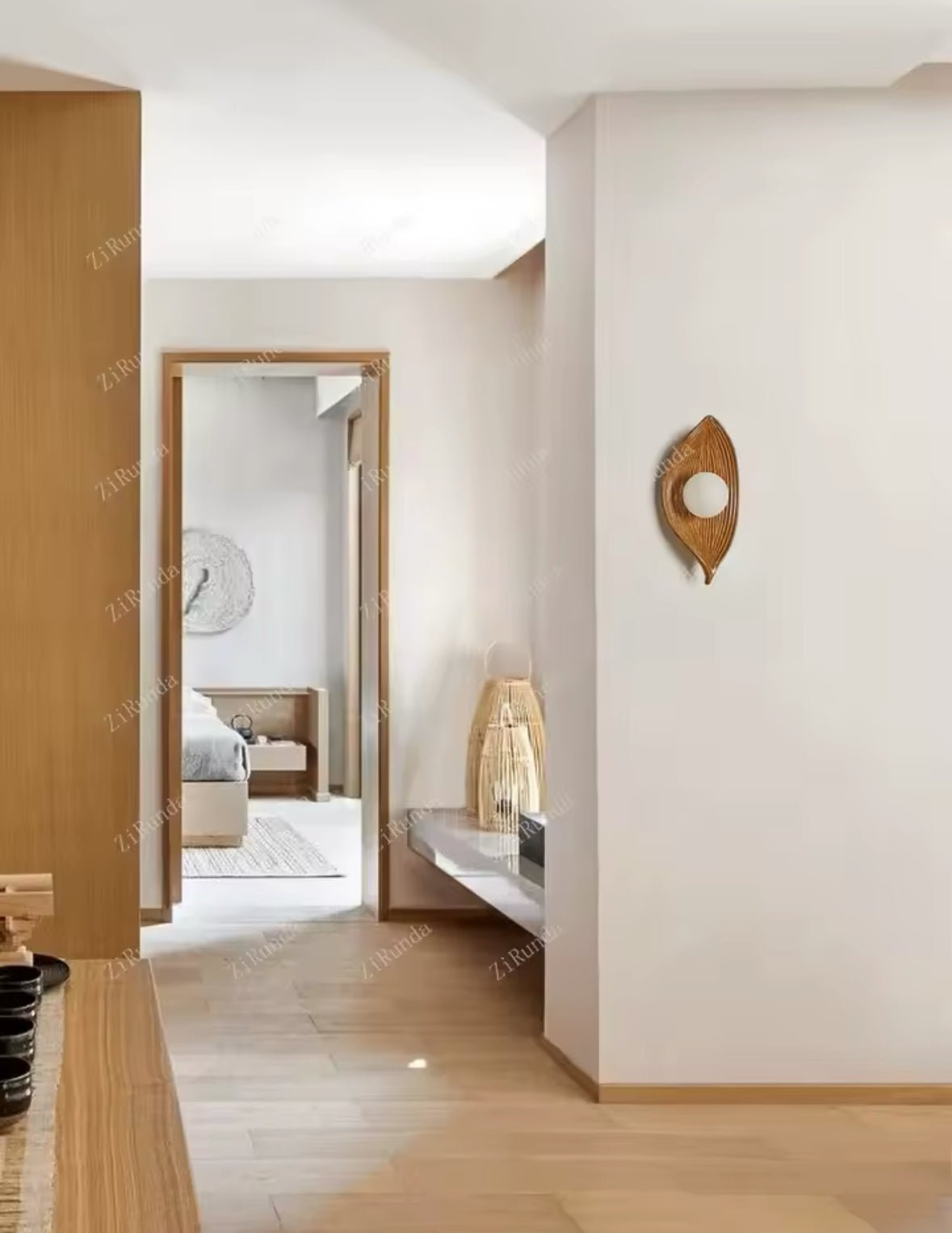 Leaf-Shaped Wall Light with Wooden Design