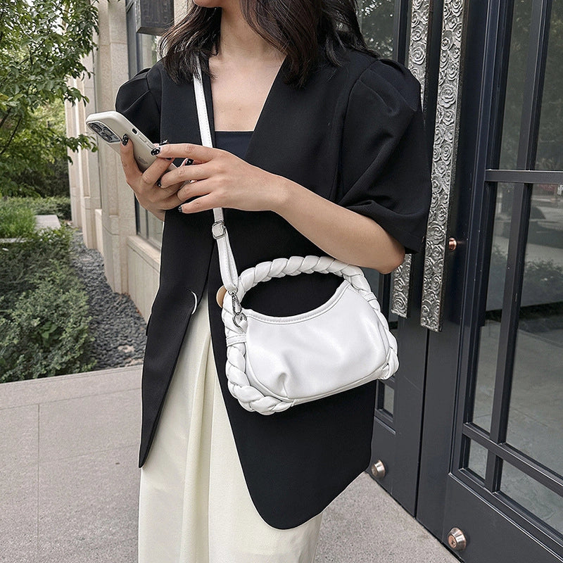 Women's Medium Pu Leather Solid Color Streetwear Dumpling Shape Zipper Crossbody Bag