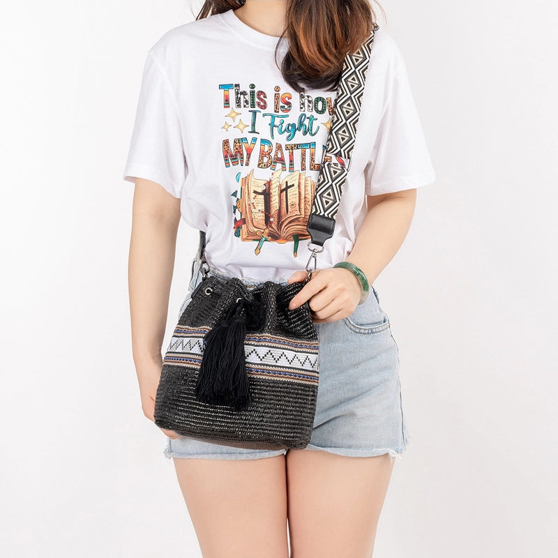Women's Medium Polyester Straw Geometric Solid Color Vacation Ethnic Style Weave Bucket String Bucket Bag
