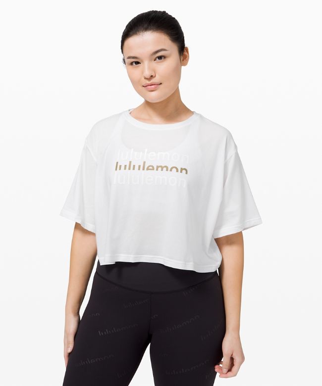 lululemon Cortes Crop T-Shirt Logo