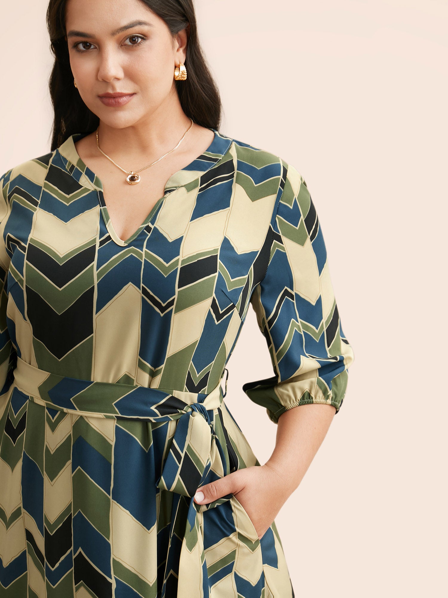 Geometric Contrast Lantern Sleeve Dress