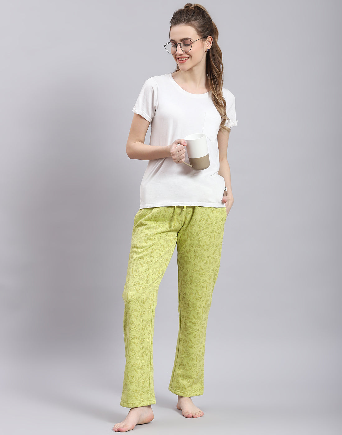 Women Green Printed Regular Fit Winter Lower