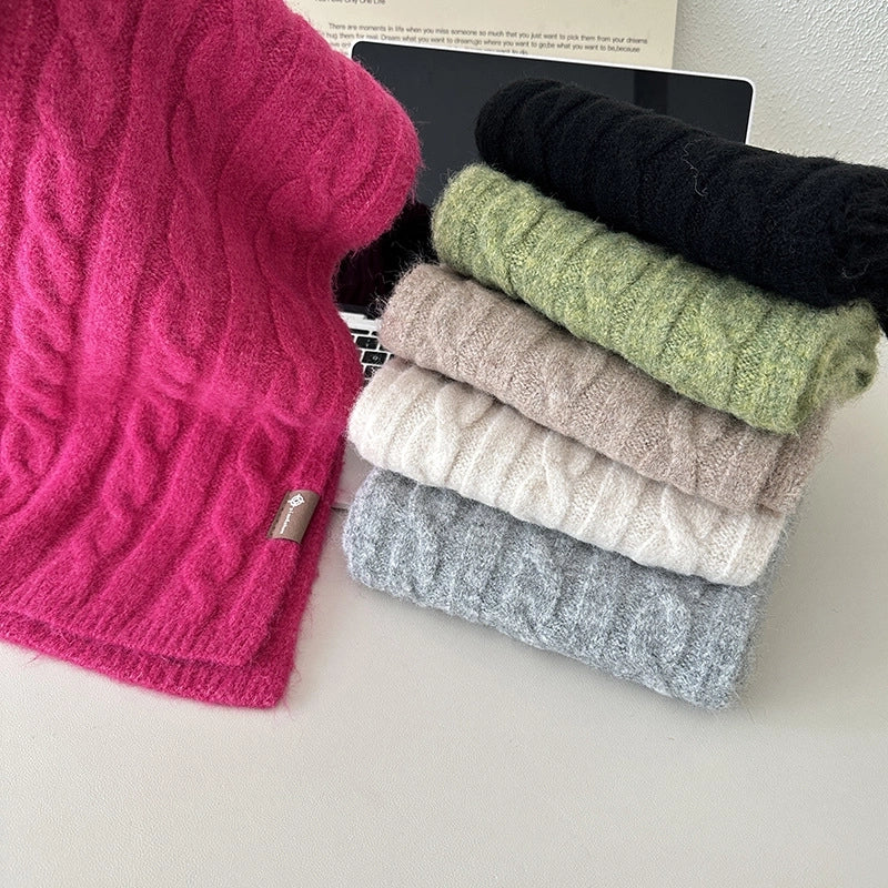 Women's Minimalist Solid Color Knit Scarf
