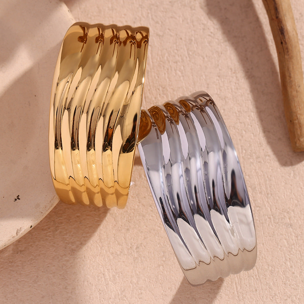 Fashion Circle Stainless Steel 18K Gold Plated Bangles