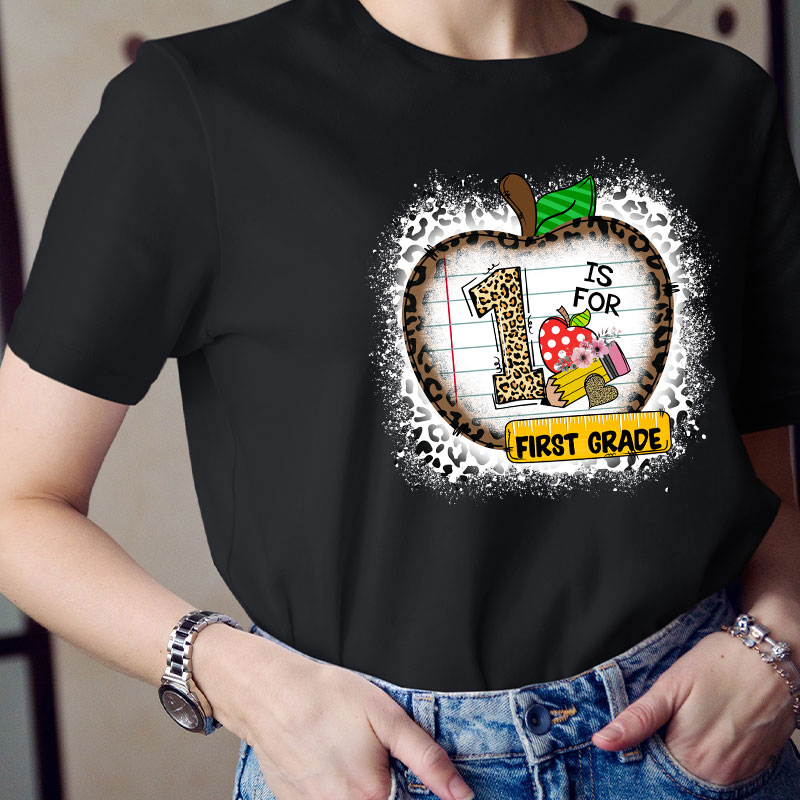 Personalized Leopard Apple Is For Grade Teacher T-Shirt